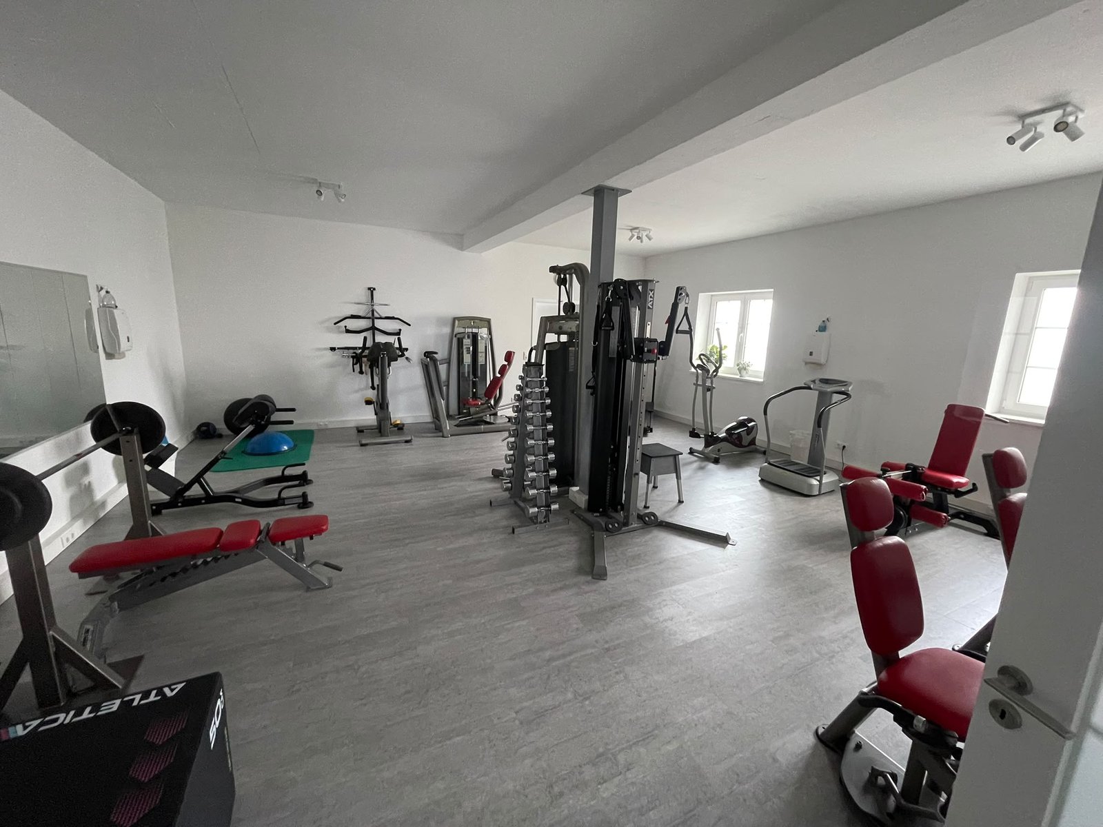 Trainingsgeräte im KGG-Raum